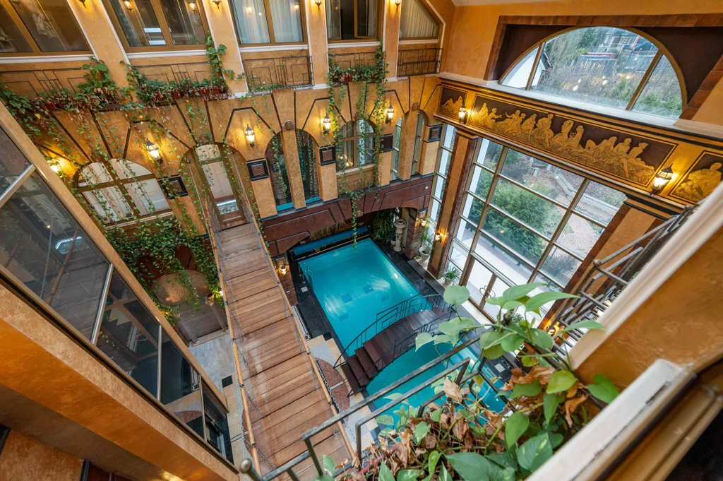 Атриум Николино