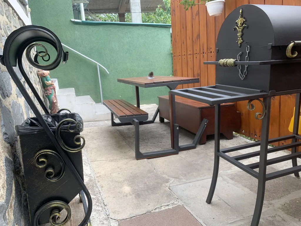 Уютный дом у моря со своим двориком и мангалом