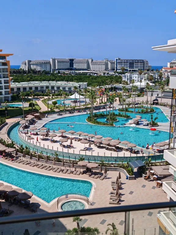 Квартира 1+1 в комплексе Azura World c аквапарком