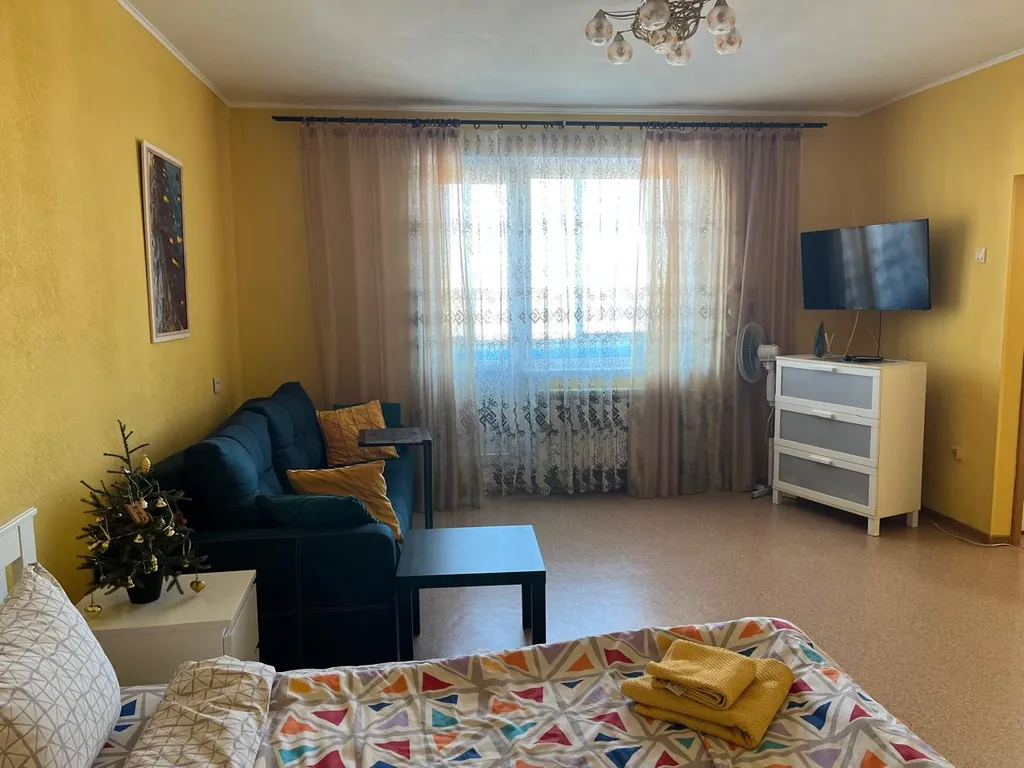 Сдается уютная однокомнатная квартира на последнем (11-м) этаже