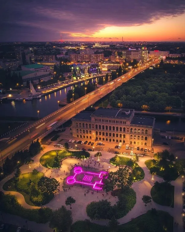 Квартира Квартира Сапфировый вечер с видом на кафедральный собор — Калининград