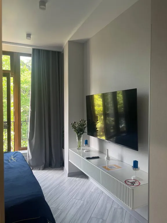 Солнечная и просторная квартира евро-двушка в центре Ялты