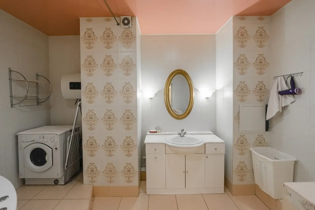 4-комнатная квартира в центре рядом с ОГУ, ТЦ Восход