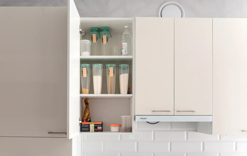 Дом Кантри со своим двором и парковкой