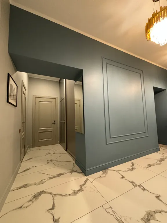 Огромная квартира на набережной