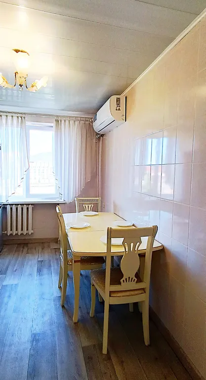 Квартира в центре с видом на набережную и горы