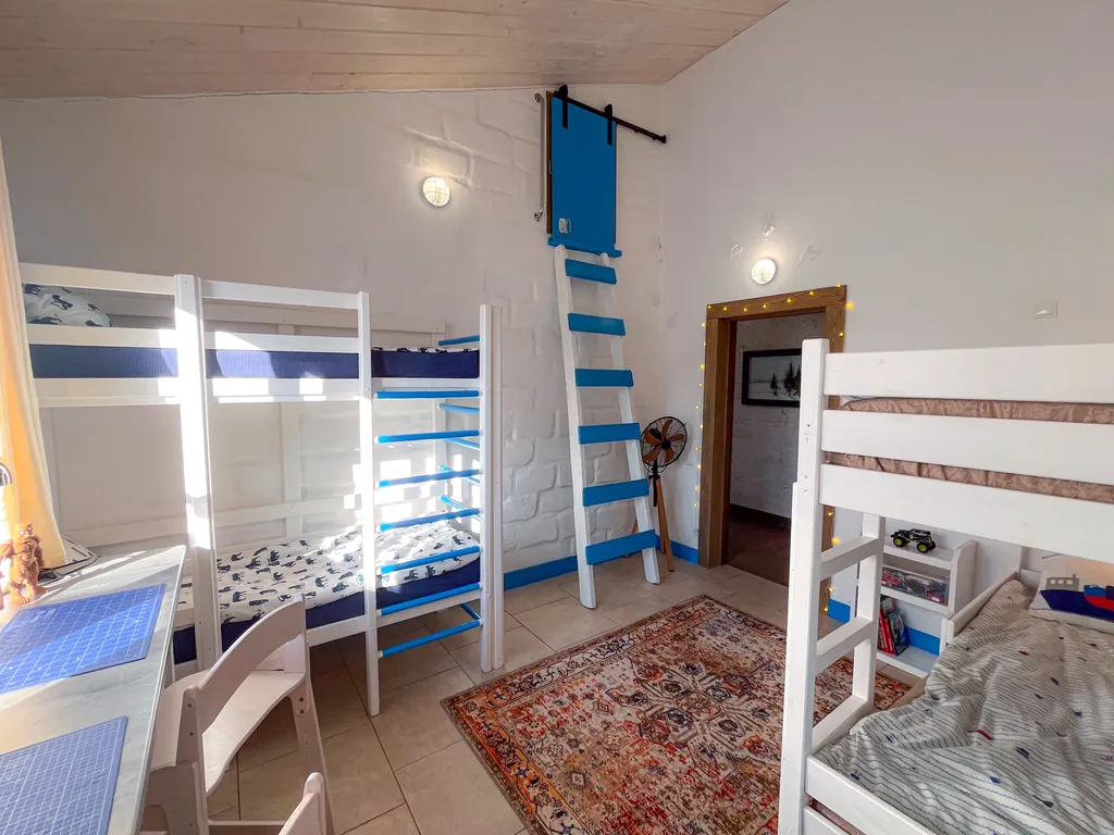 Дом Море рядом