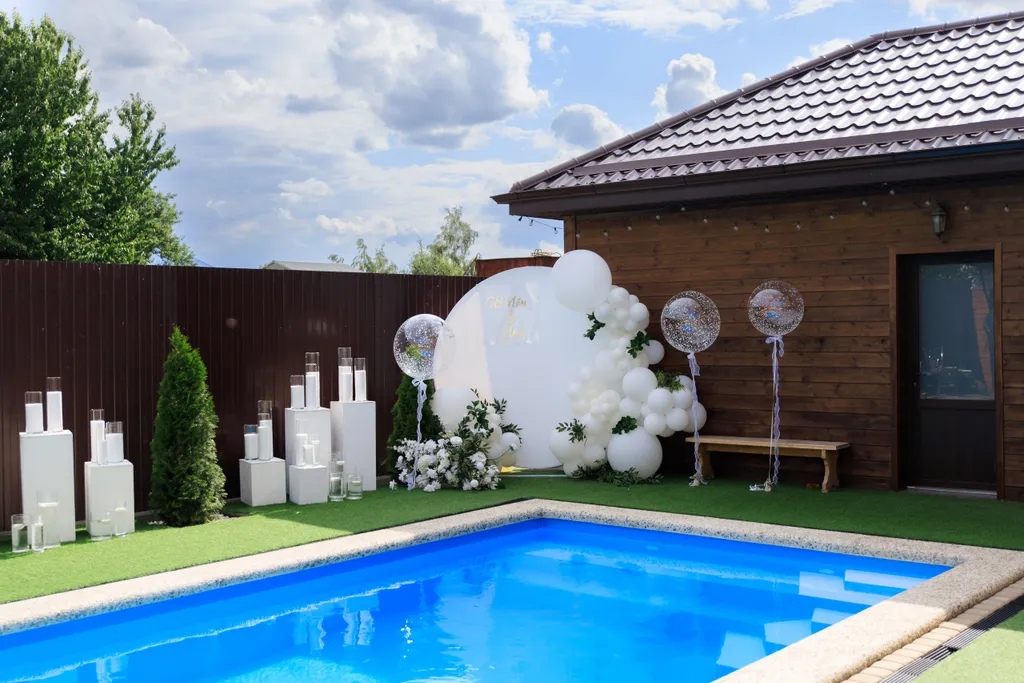 Коттедж с баней и теплым бассейном