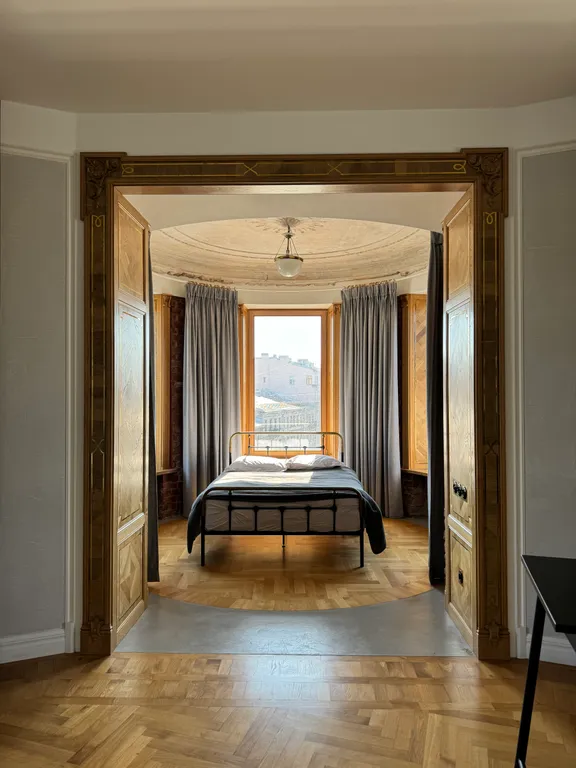 Угловая квартира под башней на пяти углах — аренда посуточно в Санкт-Петербург