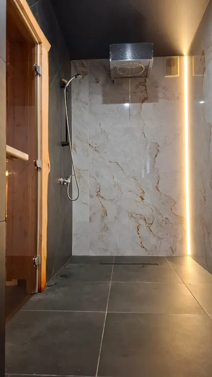 Вилла на первой береговой линии