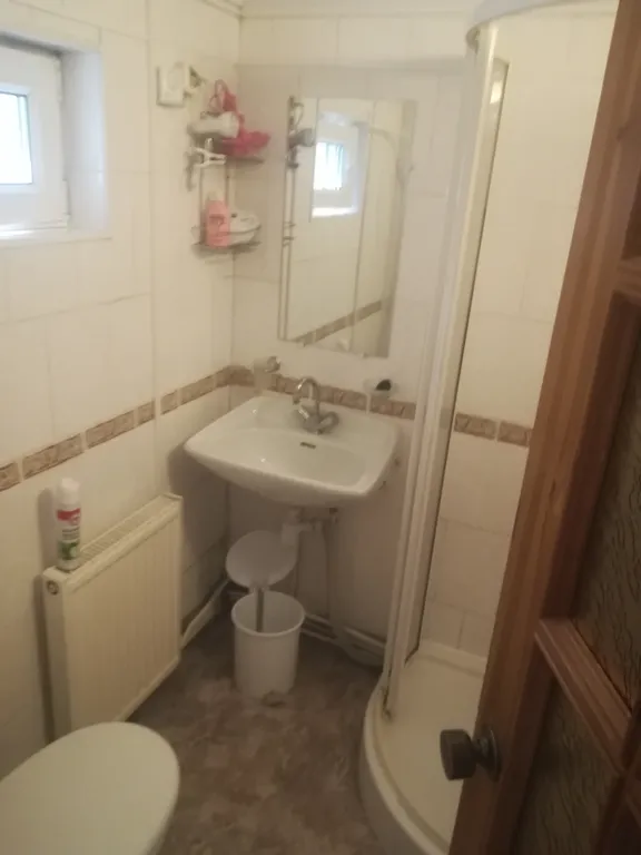 Бунгало в тихом месте старого Пскова у Гремячей Башни и реки Псковы