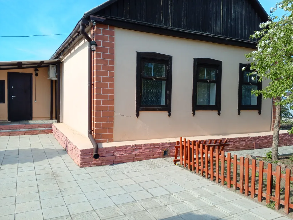 Коттедж Уютный семейный дом — аренда посуточно в Яровое