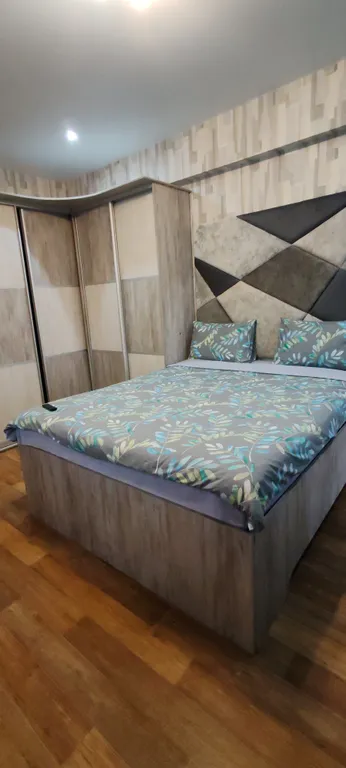 Квартира возле ТЦ Аура