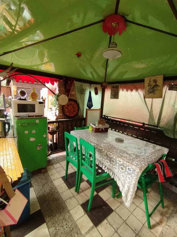 Дом в черте города