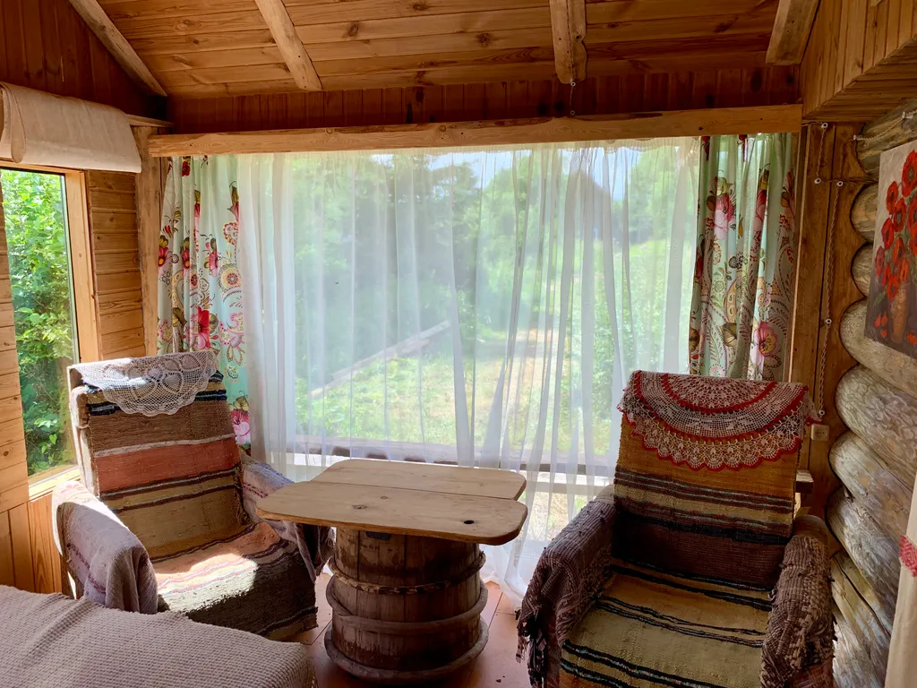 Прекрасный домик около прудиков