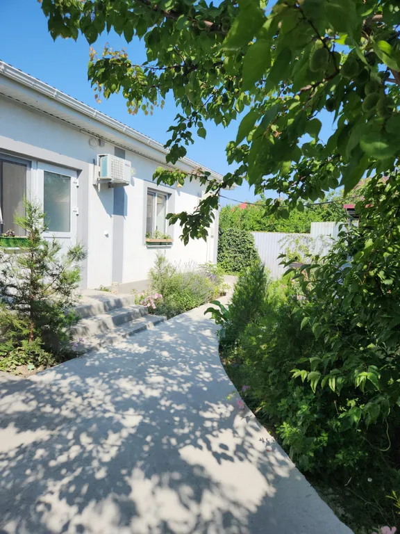 Семейный 3-х комнатный номер в тихом районе