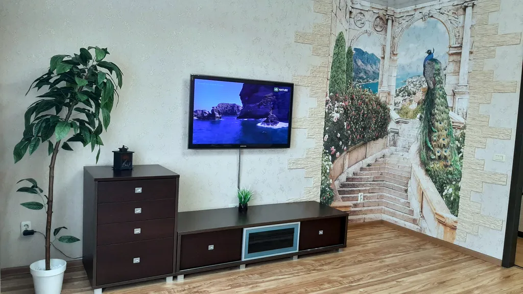 Большая квартира с отдельной кухней в тихом центре