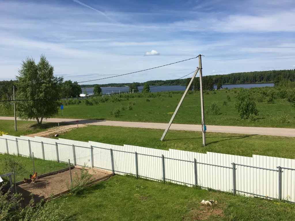 Уютный дом с пятью спальнями на берегу водохранилища