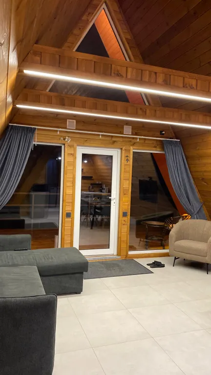 Уютный домик в горах