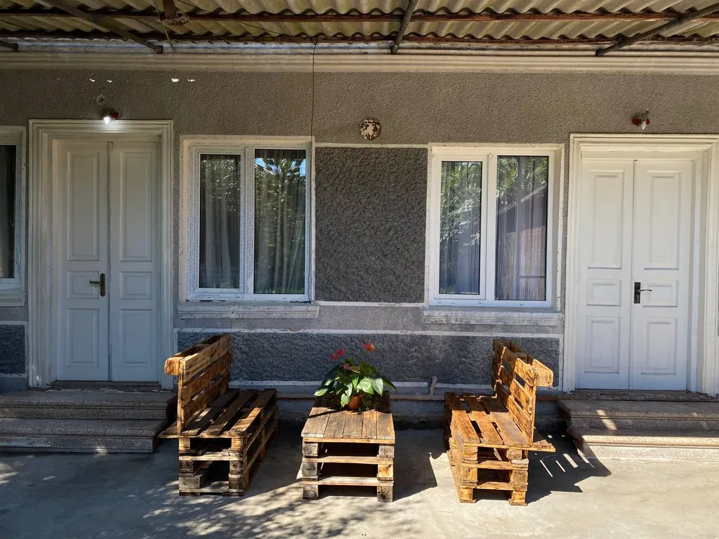 Коттедж Дом под ключ рядом с морем — Сухум