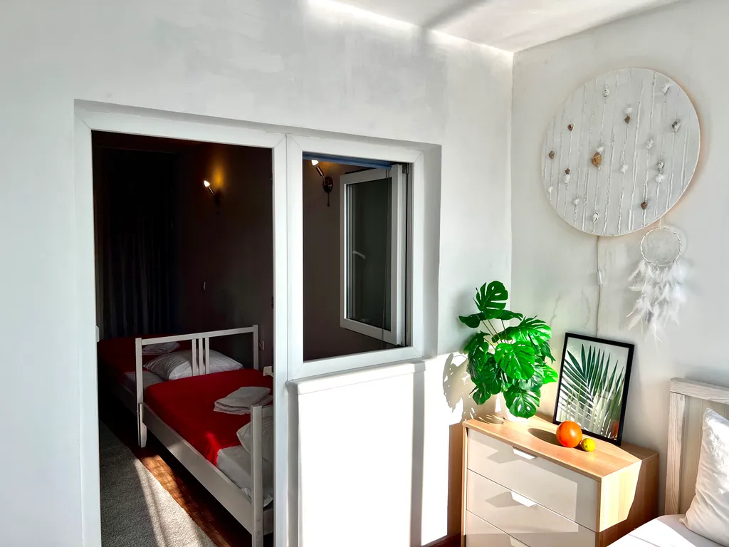 Эллинг у моря