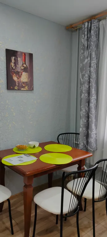 Уютная квартира с отдельным входом в центре города