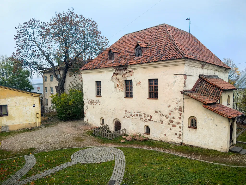 Башня Августа Валя