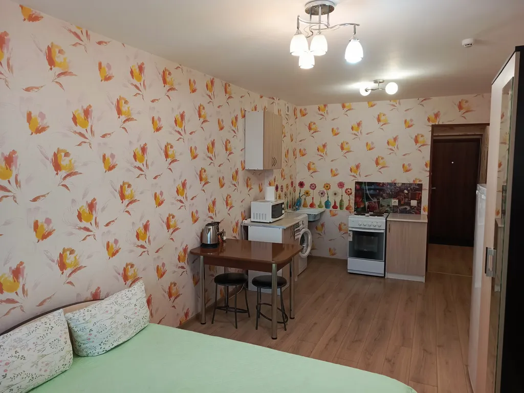 Студия с видом на лес