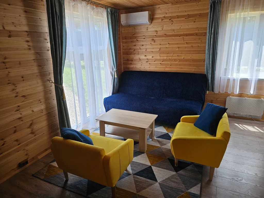 Уютный эко-дом у горы