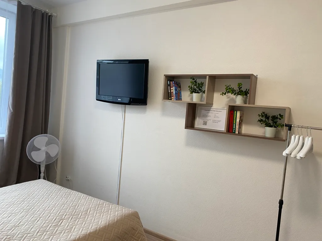 Студия рядом с СФУ и БСМП