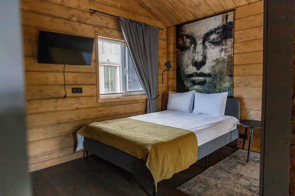 Уютный коттедж для двоих у реки в центре