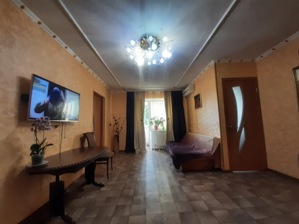 Квартира 3-комнатная квартира в курортном центре — Евпатория