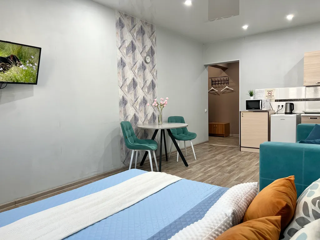 Уютная студия на Смолина в центре, не берем оплату за финальную уборку