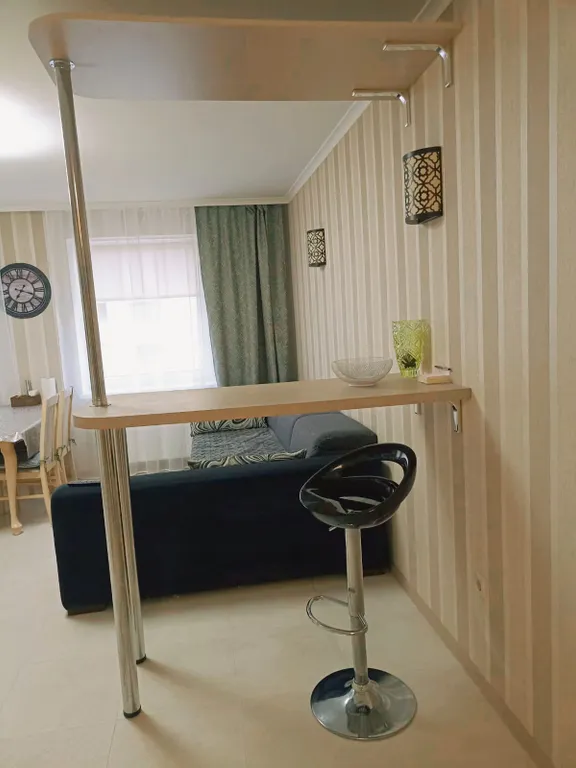 Молодежная, уютная евродвушка,вторая линия от моря.