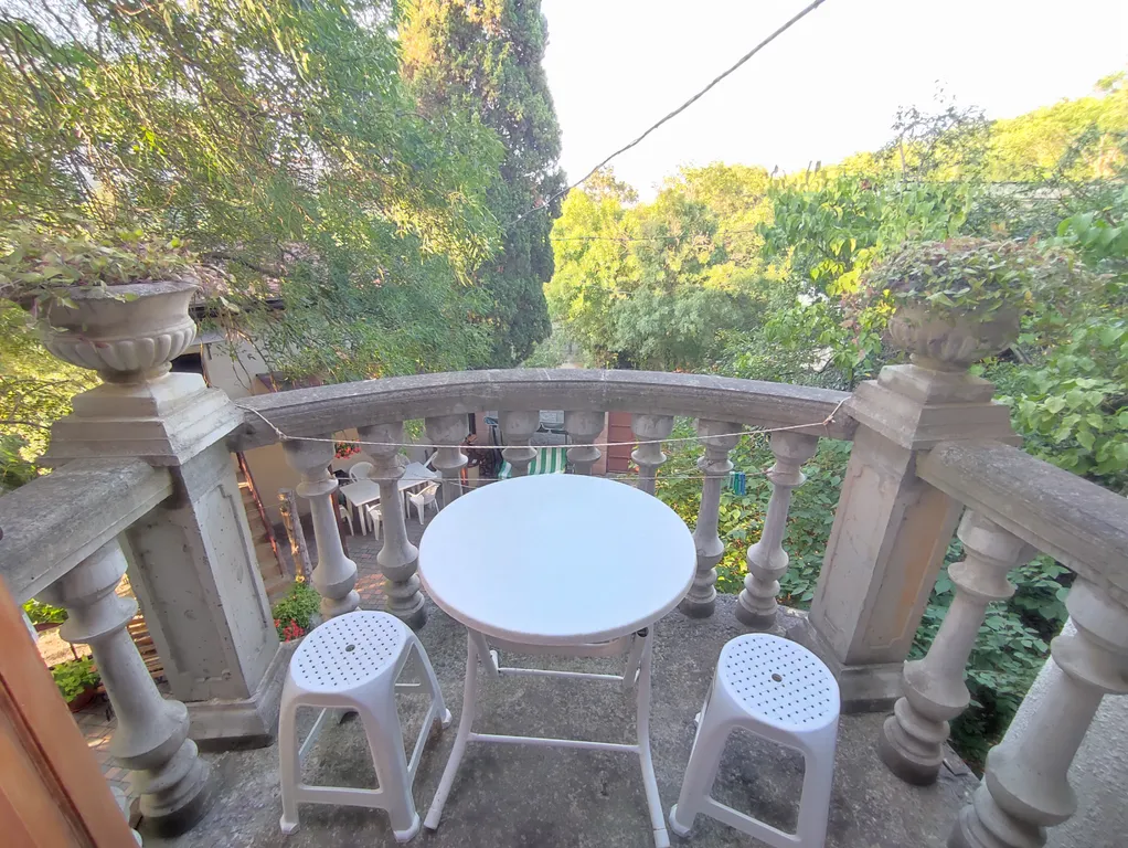 Второй этаж дома с балконом в Профессорском уголке