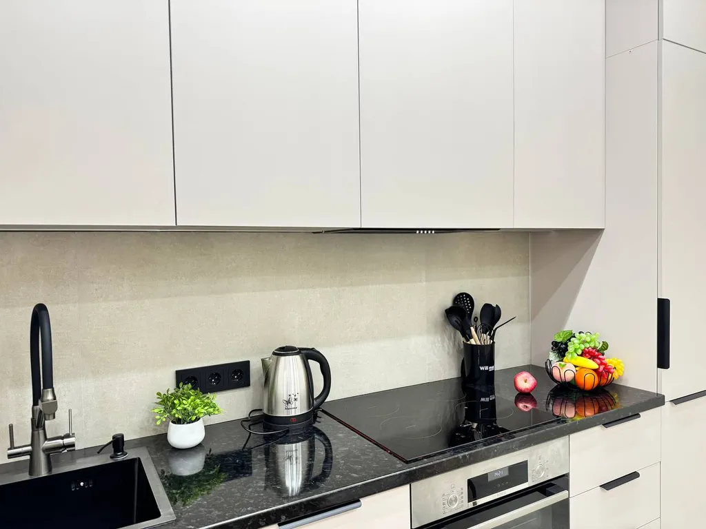 3-комнатная с видом на горы в ЖК Комфорт Сити, рядом с ТЦ MEGA