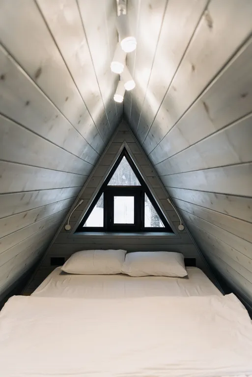 Уютный домик Синий A-Frame с террасой