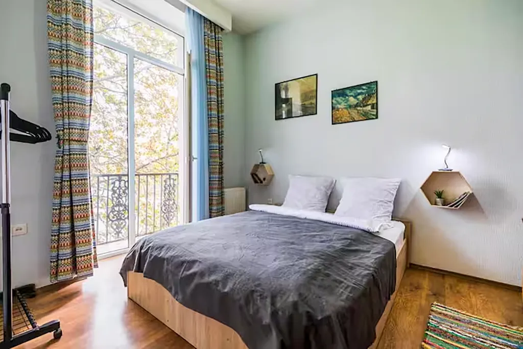 Apartment at 12 Baratashvili street