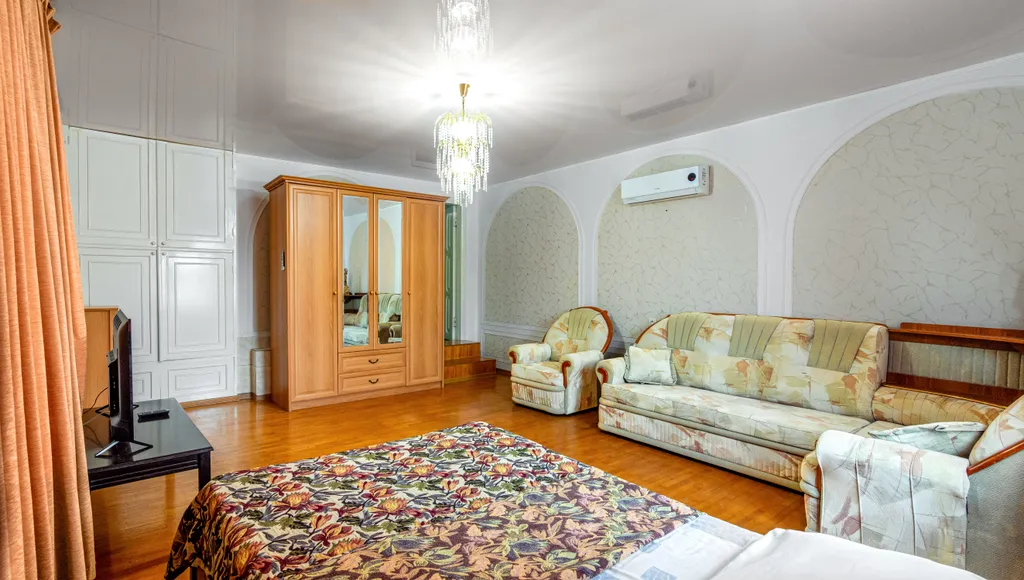 Коттедж Двухуровневый этаж под ключ с кухней и отдельным входом — Геленджик