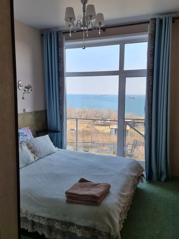 Дом Бархатная 1