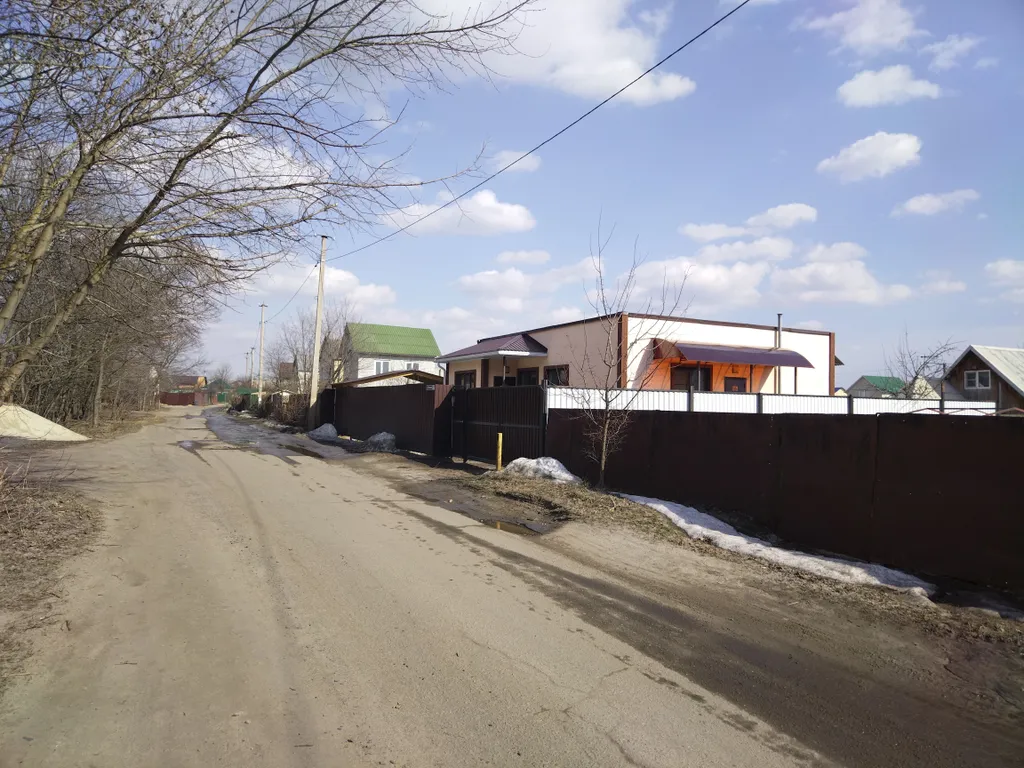 Гостевой дом Светлячок в тихом районе города Старый Оскол