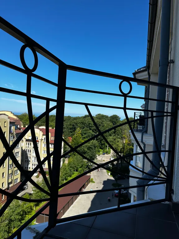 С видом на море и балконом