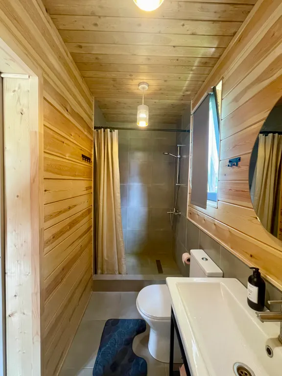 Уютный домик в тихом спокойном месте