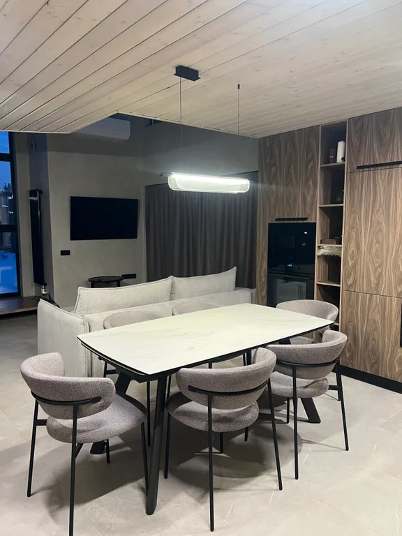 4-комнатный Дом