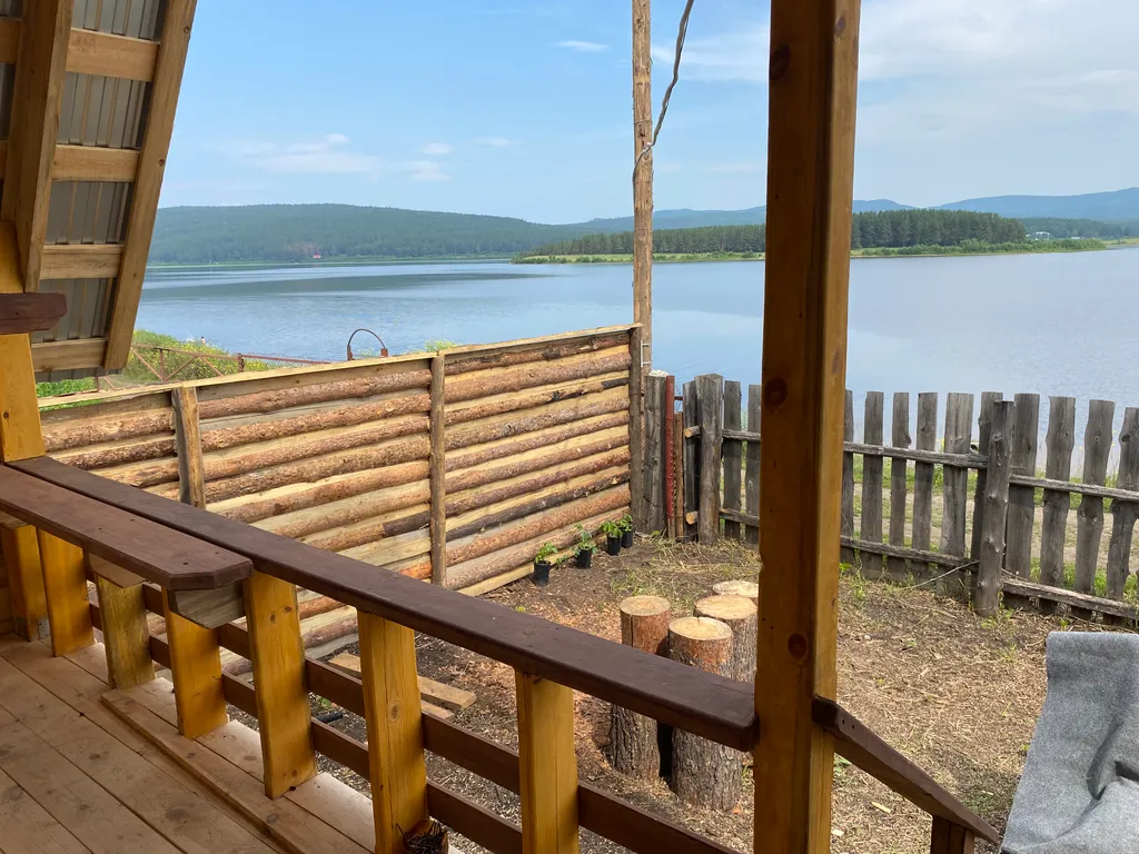 Коттедж Дом в Тирляне на берегу озера — аренда посуточно в Белорецк