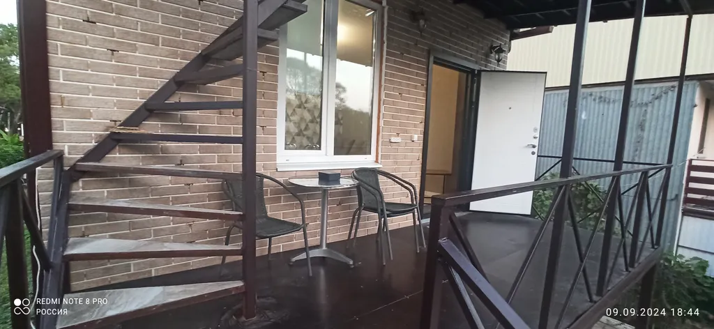 Домик на 4 человека две комнаты кухня гостиная и спальня