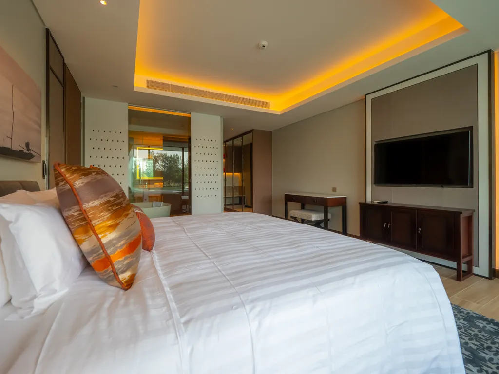 Angsana Oceanview Apartments with jacuzzi in Laguna area N122