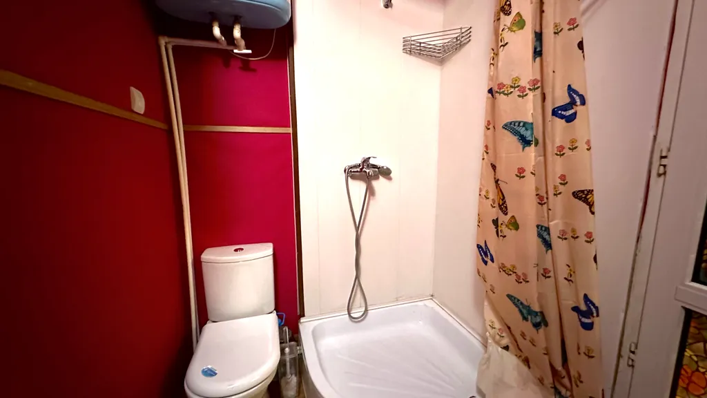 Большой семейный коттедж в Бетте