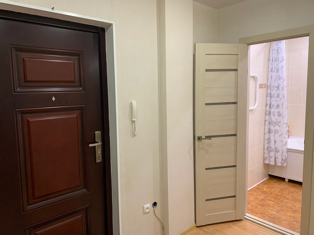 Евродвушка у ТЦ Фестиваль