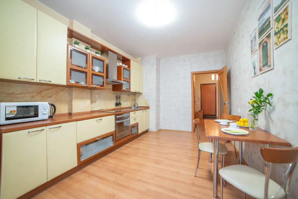 Три шоколада